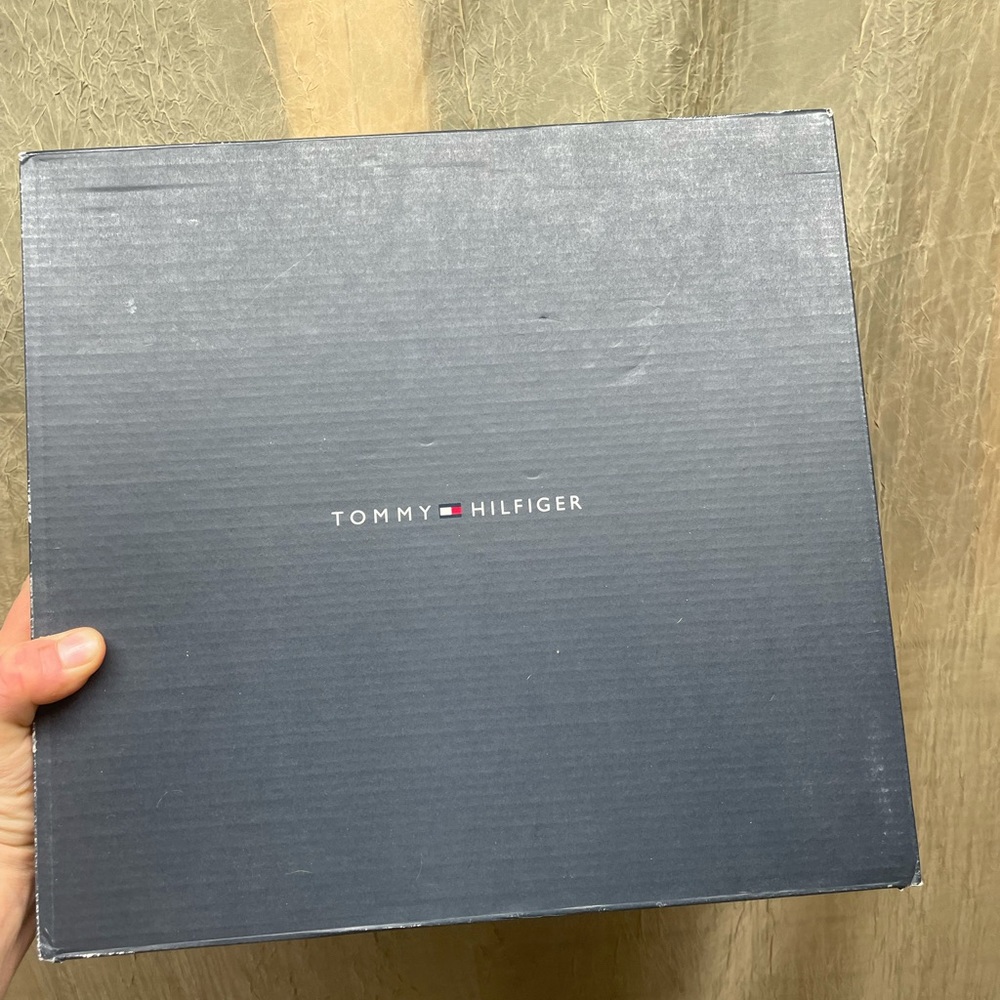 Tommy Hilfiger Snow Boots - Picture 9 of 9